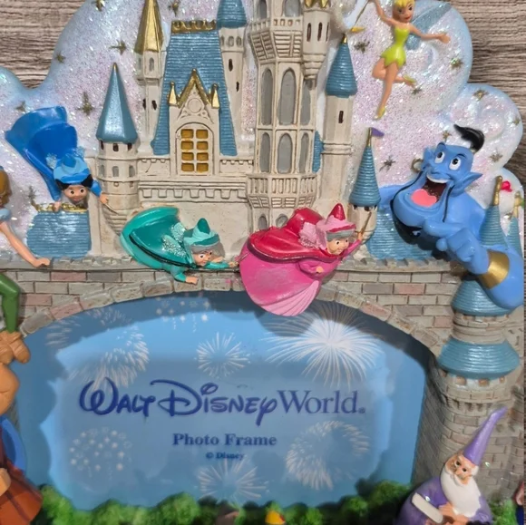 Walt Disney World Parks Disney Characters Magic Kingdom Castle 3D Picture Frame - Picture 6 of 8